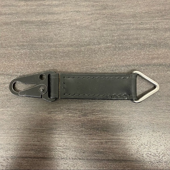 ALTERIOR - Leather Key Clip - Black - Picture 1 of 4